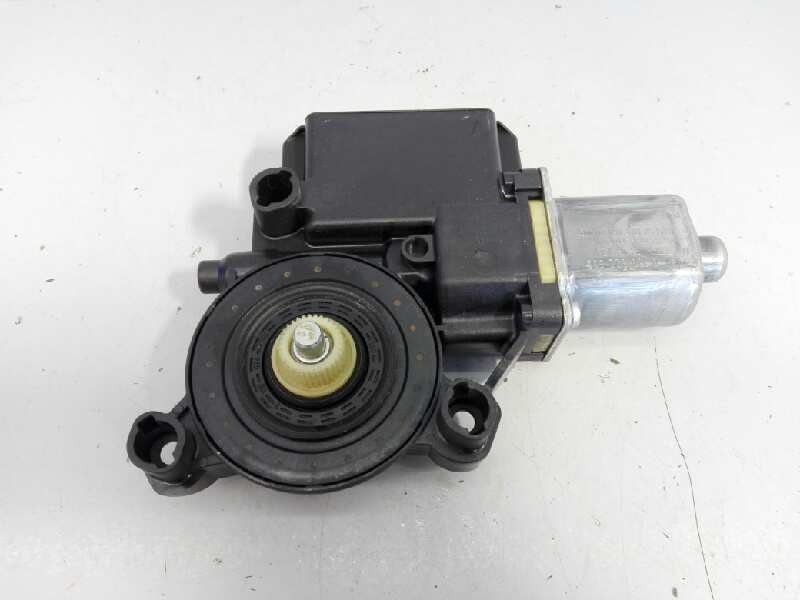 MOTOR ELEVALUNAS TRASERO DERECHO VOLKSWAGEN POLO (6R1) 6R0959812G / E1-B6-20-2 6R0959812GE1B6202 - Vista 2