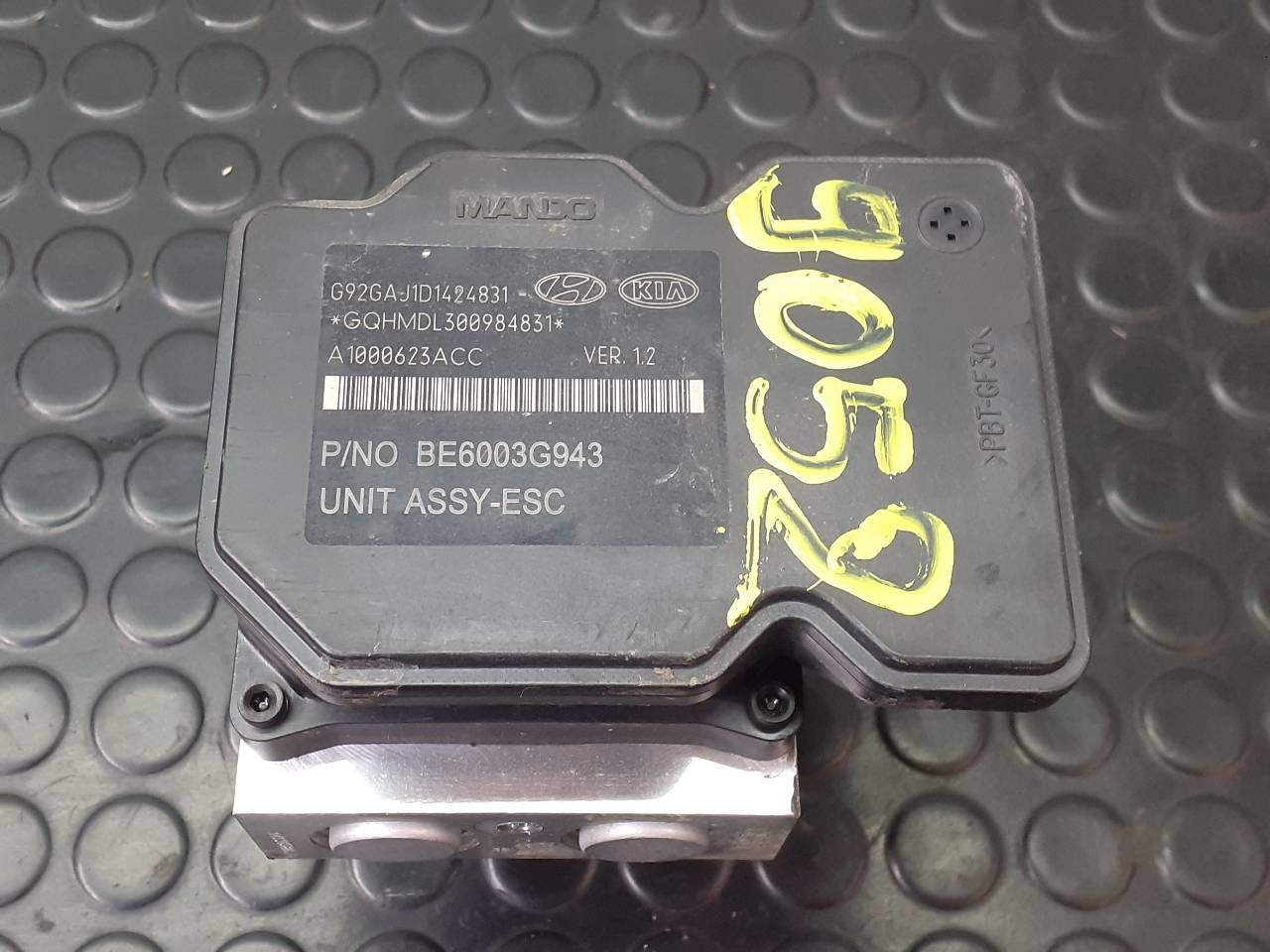 ABS NISSAN NAVARA PICK-UP (D40M) 589201W570 / P3-A8-23-1 / A1000623ACC 589201W570P3A8231A1000623ACC - Vista 2