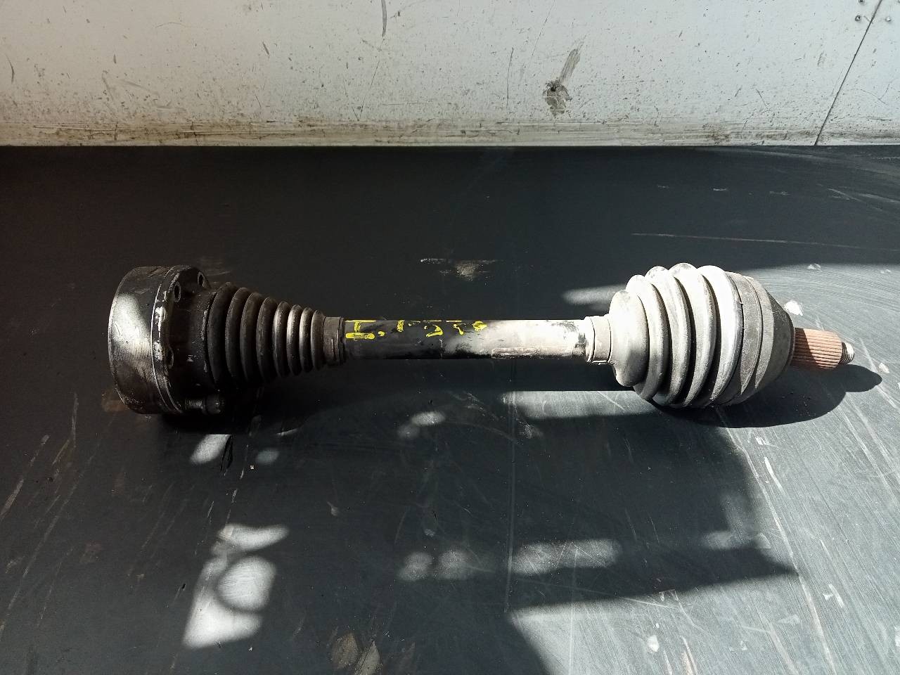 TRANSMISION DELANTERA IZQUIERDA SEAT TOLEDO (KG3) 6R0407761A / P1-A6-18 6R0407761AP1A618