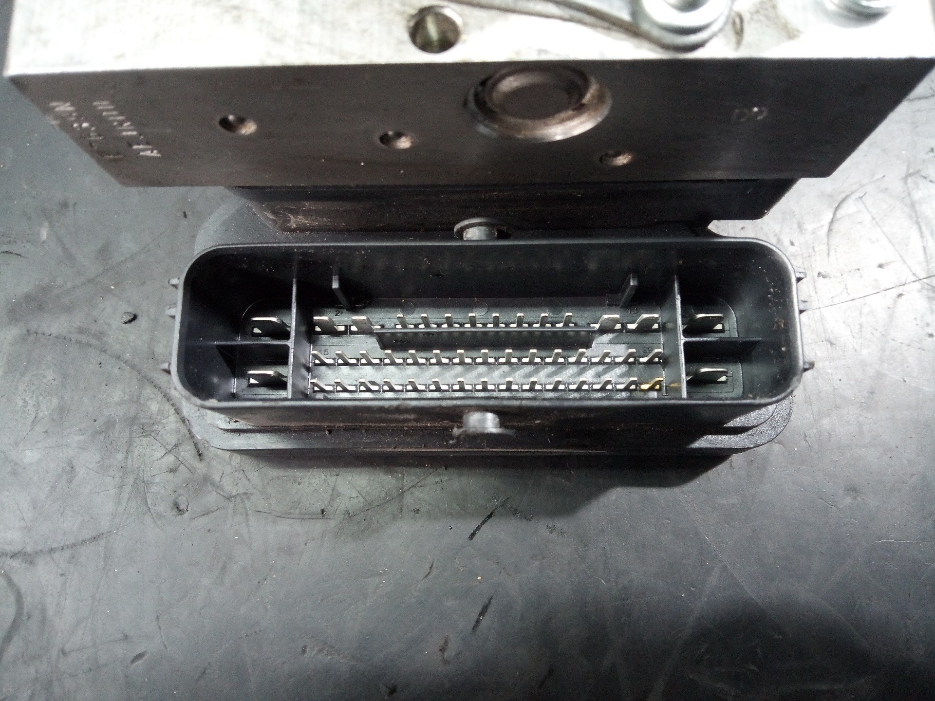 ABS PEUGEOT 3008 9826694380 / P3-B8-24-1 9826694380P3B8241 - Vista 3