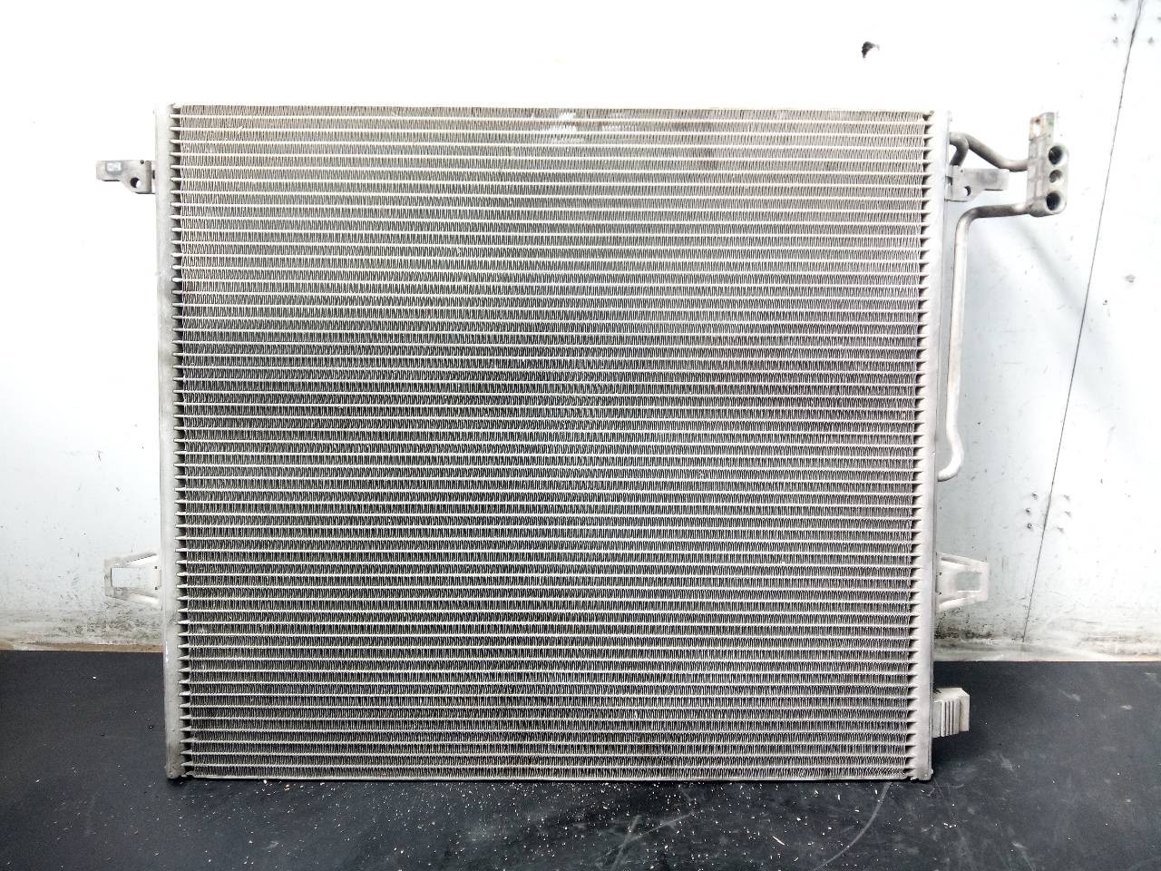 CONDENSADOR / RADIADOR AIRE ACONDICIONADO MERCEDES-BENZ CLASE M (W164) A2515000054 / P2-A4-4 A2515000054P2A44 - Vista 2
