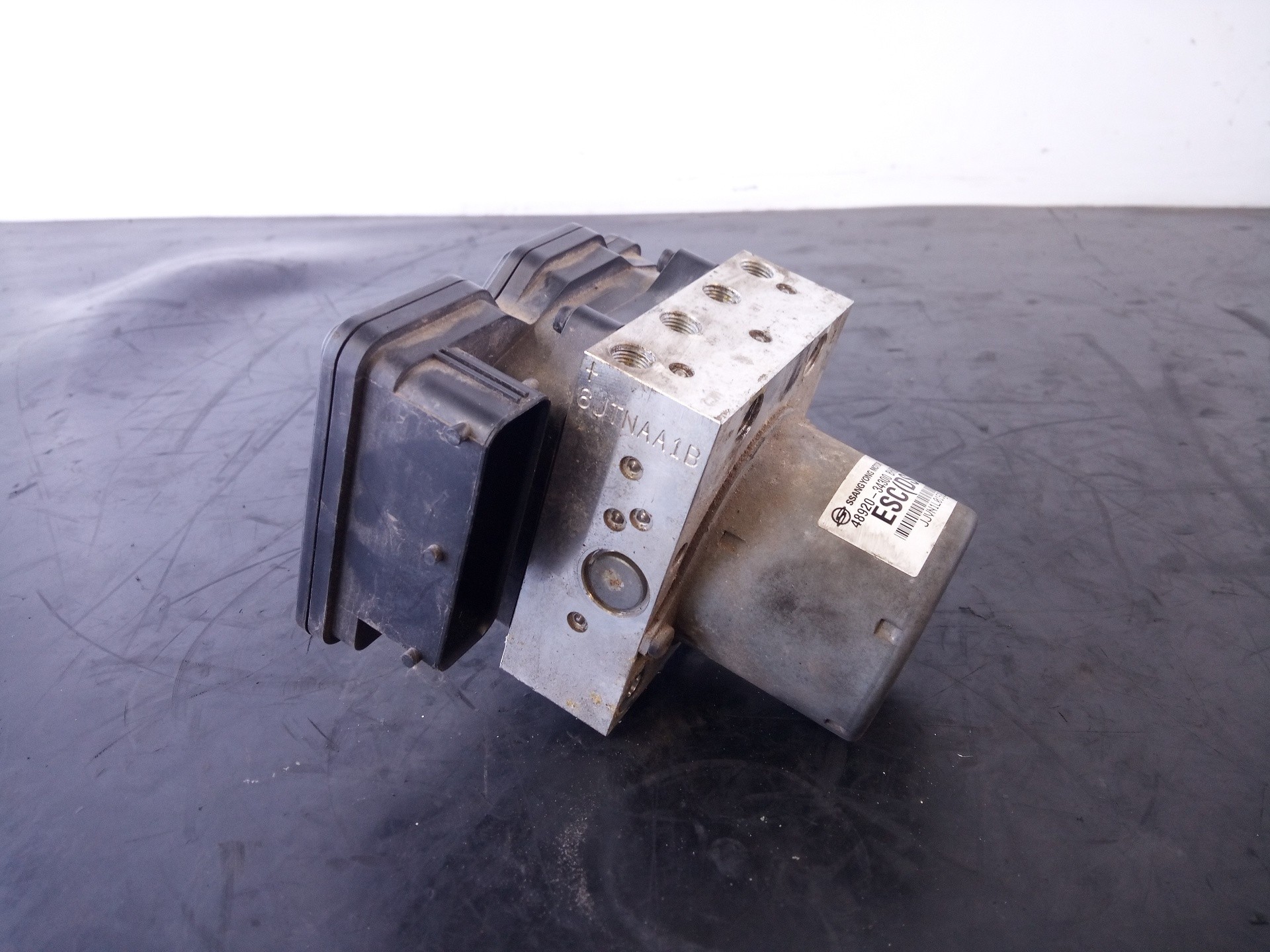 ABS SSANGYONG KORANDO 4892034300 / P3-A8-18-4 / 5WY7F953 4892034300P3A81845WY7F953 - Vista 2
