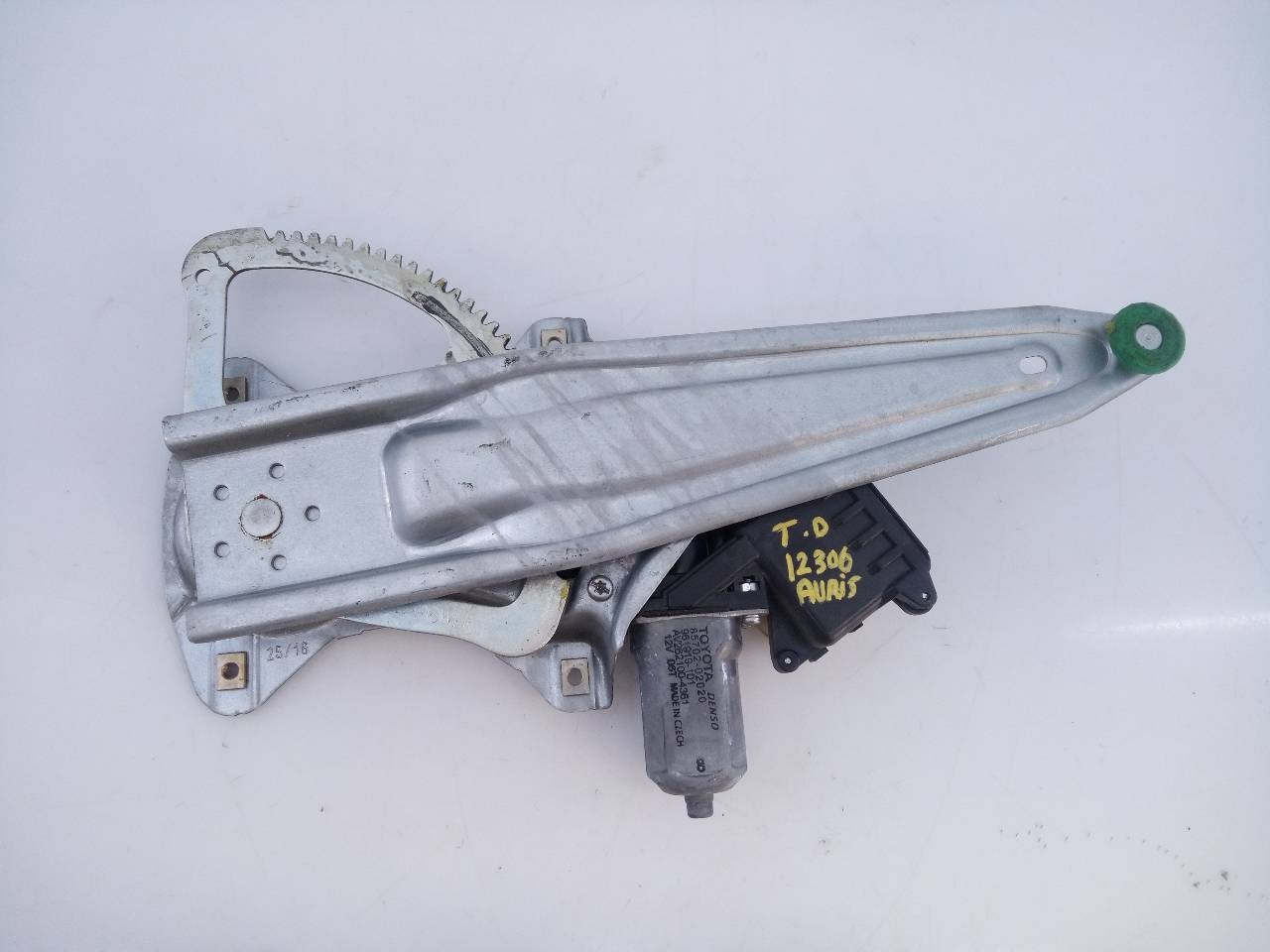 ELEVALUNAS TRASERO DERECHO TOYOTA AURIS 8570202020 / E2-B4-40-1 / 961919101 8570202020E2B4401961919101