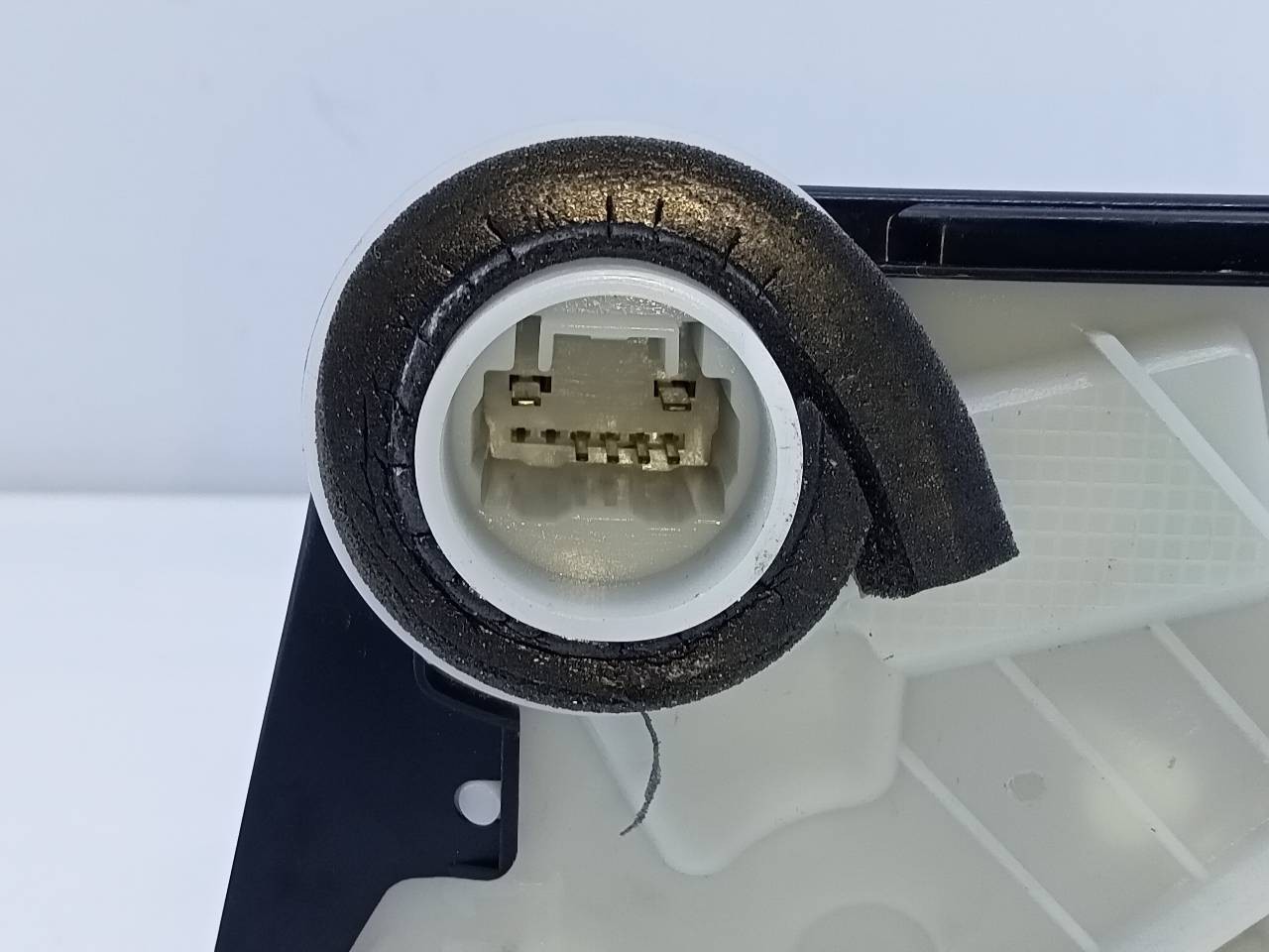 CERRADURA PUERTA DELANTERA IZQUIERDA HONDA JAZZ (GK) E2-A2-55-2 E2A2552 - Vista 3