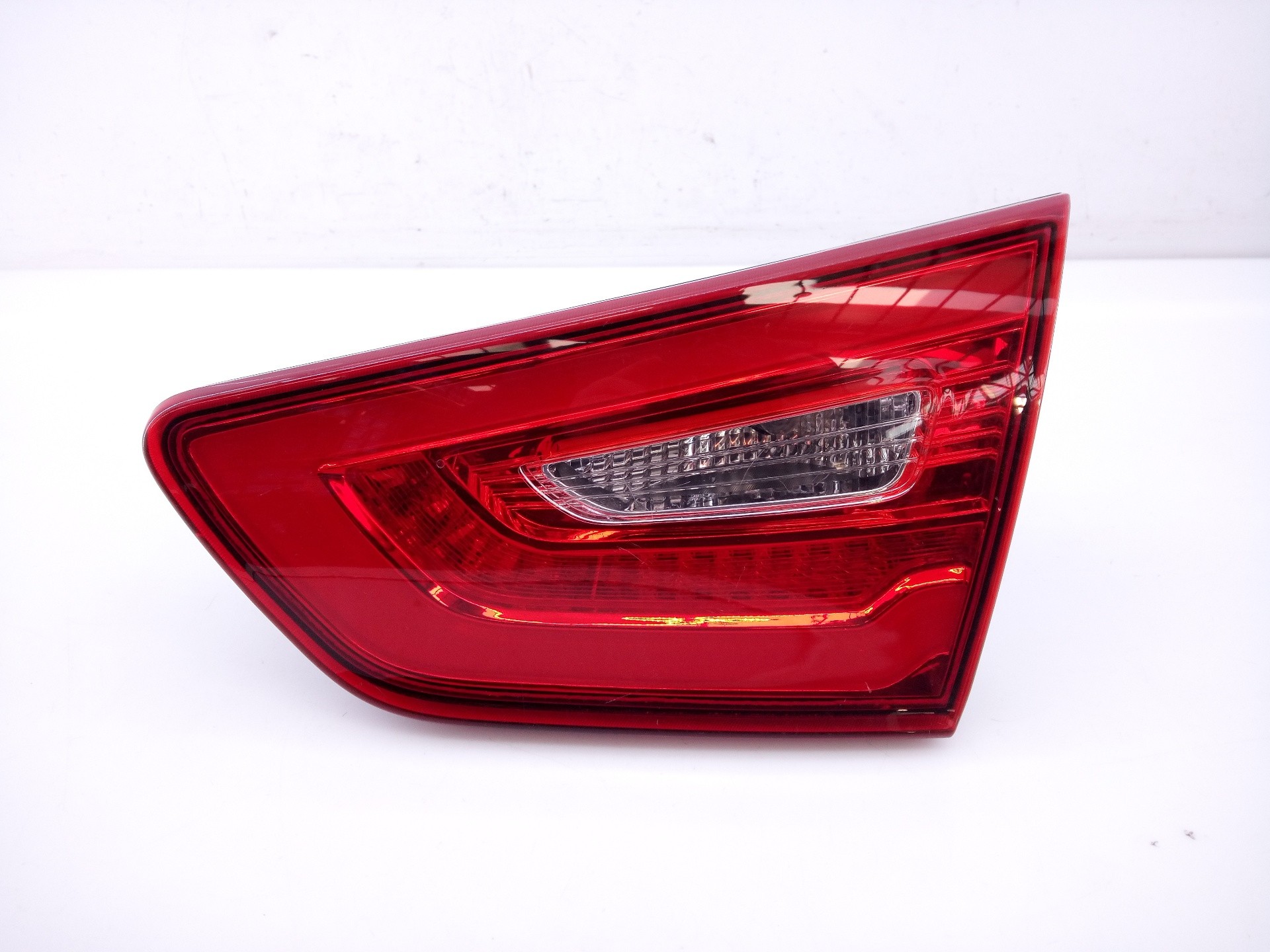 PILOTO TRASERO DERECHO PORTON KIA OPTIMA E2-B5-24-2 E2B5242