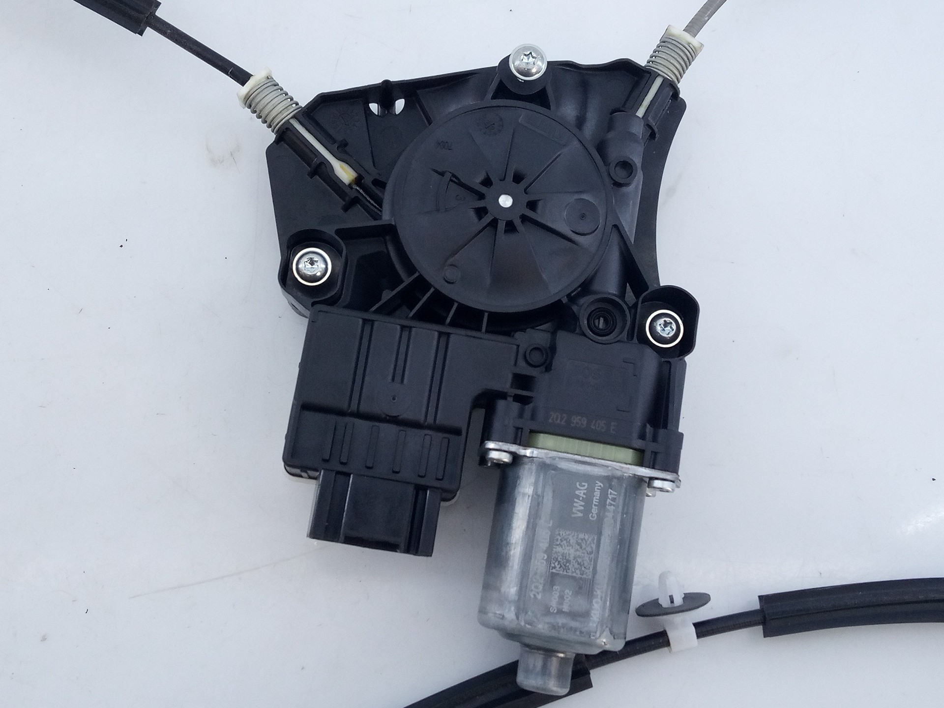 ELEVALUNAS DELANTERO IZQUIERDO VOLKSWAGEN T-CROSS 2Q2959405L / E1-B6-46-2 / 2GM837461C 2Q2959405LE1B64622GM837461C - Vista 3