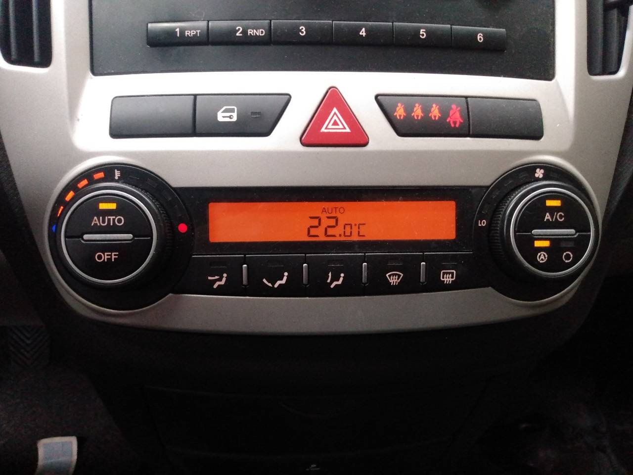 MANDO CLIMATIZADOR KIA CEE´D 972501H600 / E3-A3-24-3 972501H600E3A3243 - Vista 2