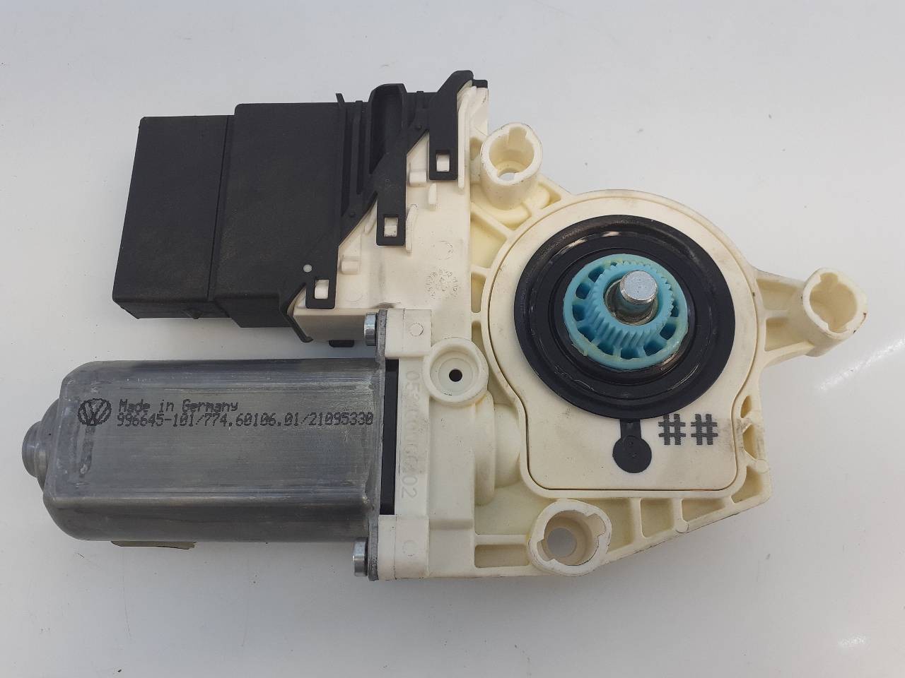 MOTOR ELEVALUNAS TRASERO DERECHO SEAT LEON (1P1) 1K0959704G / E1-B6-2-4 / 974647200 1K0959704GE1B624974647200 - Vista 3