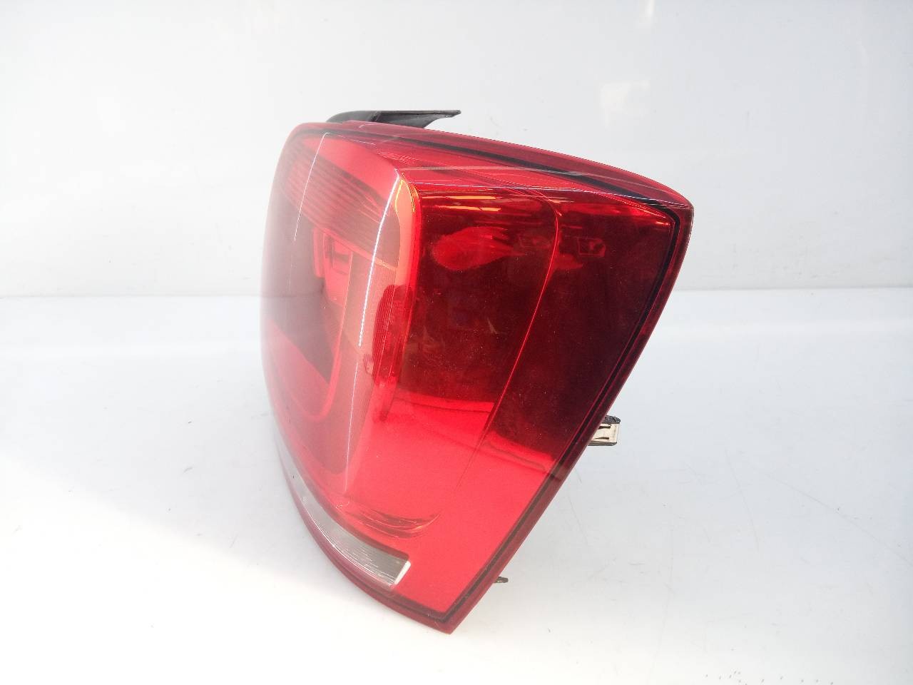 PILOTO TRASERO DERECHO VOLKSWAGEN POLO (6R1) 6R0945096 / E1-B6-19-1 6R0945096E1B6191 - Vista 3