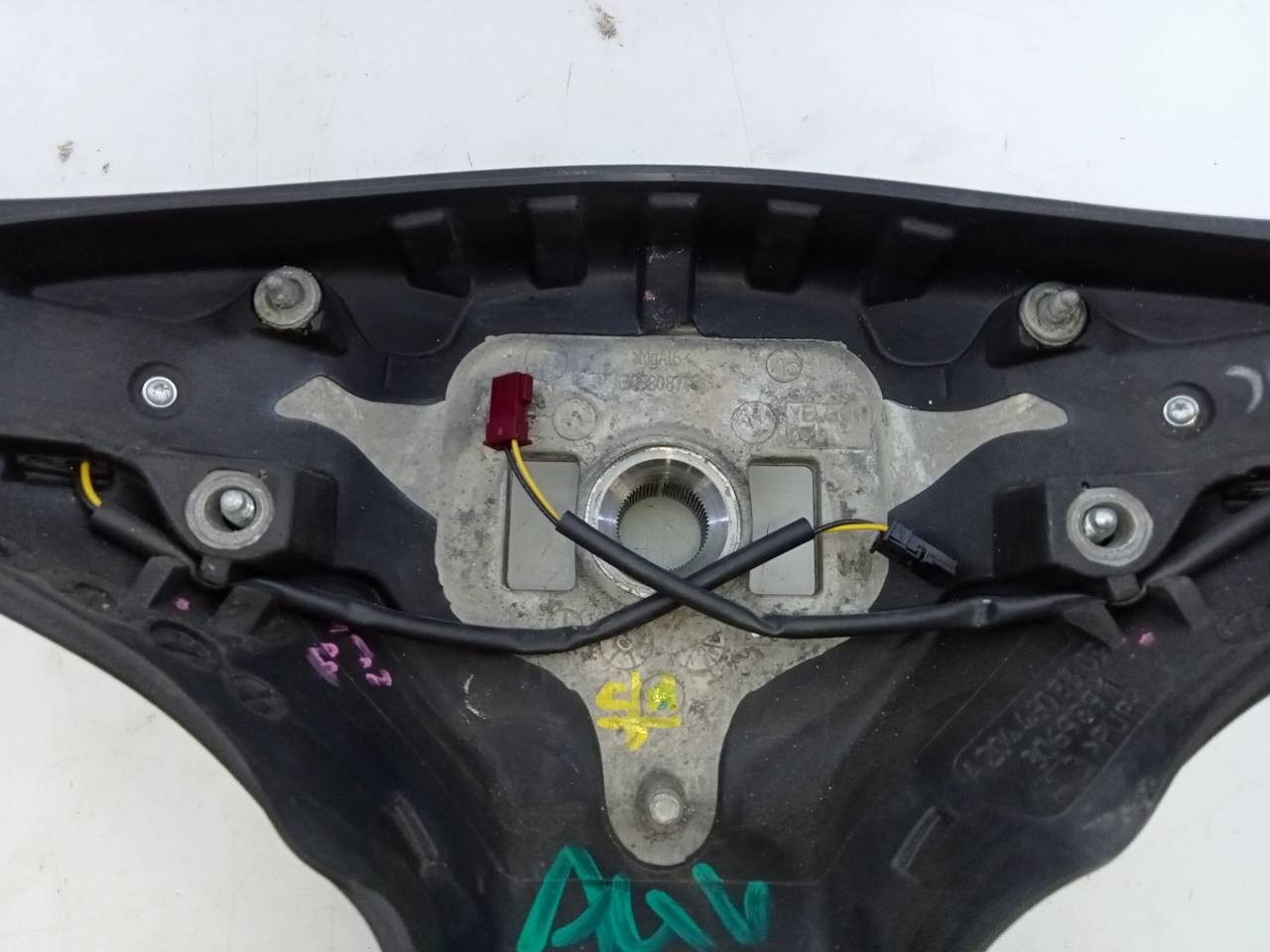 VOLANTE MERCEDES-BENZ CLASE C (W204) FAMILIAR A2044603303KZ / E1-A2-45-2 / 306989199162AB A2044603303KZE1A2452306989199162AB - Vista 2