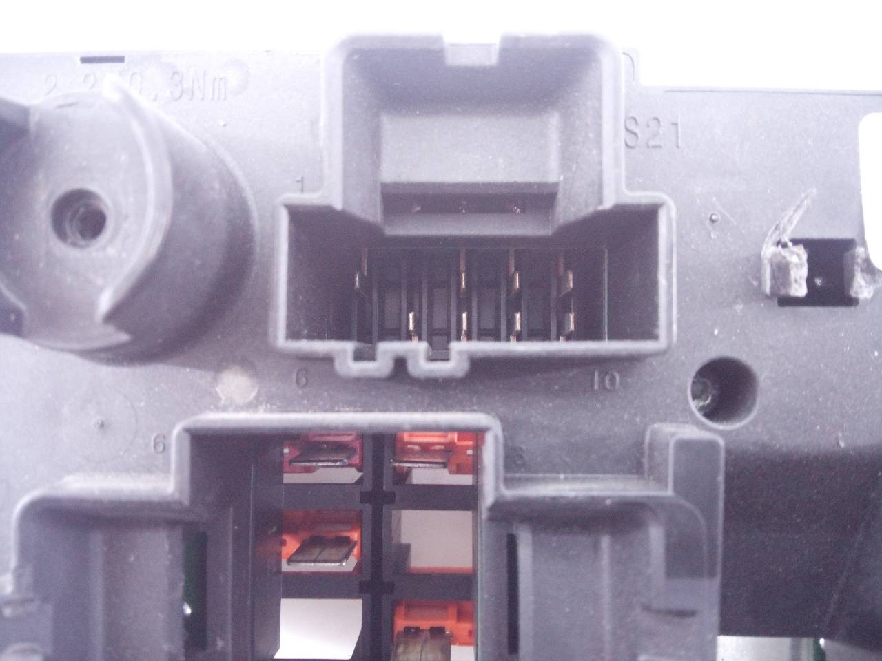 CAJA RELES / FUSIBLES MERCEDES-BENZ CLASE E LIM. (W213) 58HJ16F03 / E3-A1-13-1 / A2139068701 58HJ16F03E3A1131A2139068701 - Vista 2