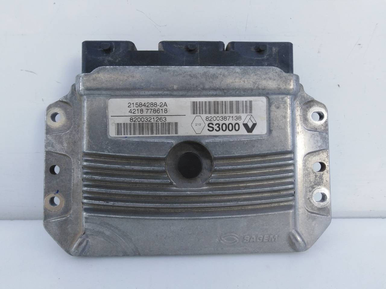 CENTRALITA MOTOR UCE RENAULT MEGANE II BERLINA 5P 8200321263 / E2-A1-14-2 / 8200387138 8200321263E2A11428200387138