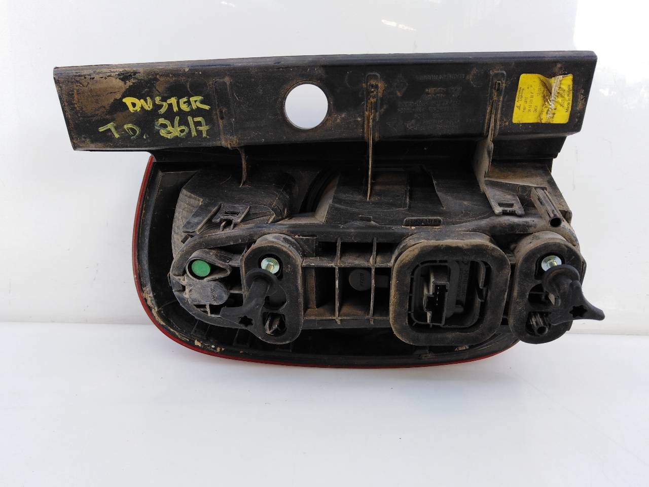 PILOTO TRASERO DERECHO DACIA DUSTER 265500033R / E1-A1-3-2 / 26210202 265500033RE1A13226210202 - Vista 2
