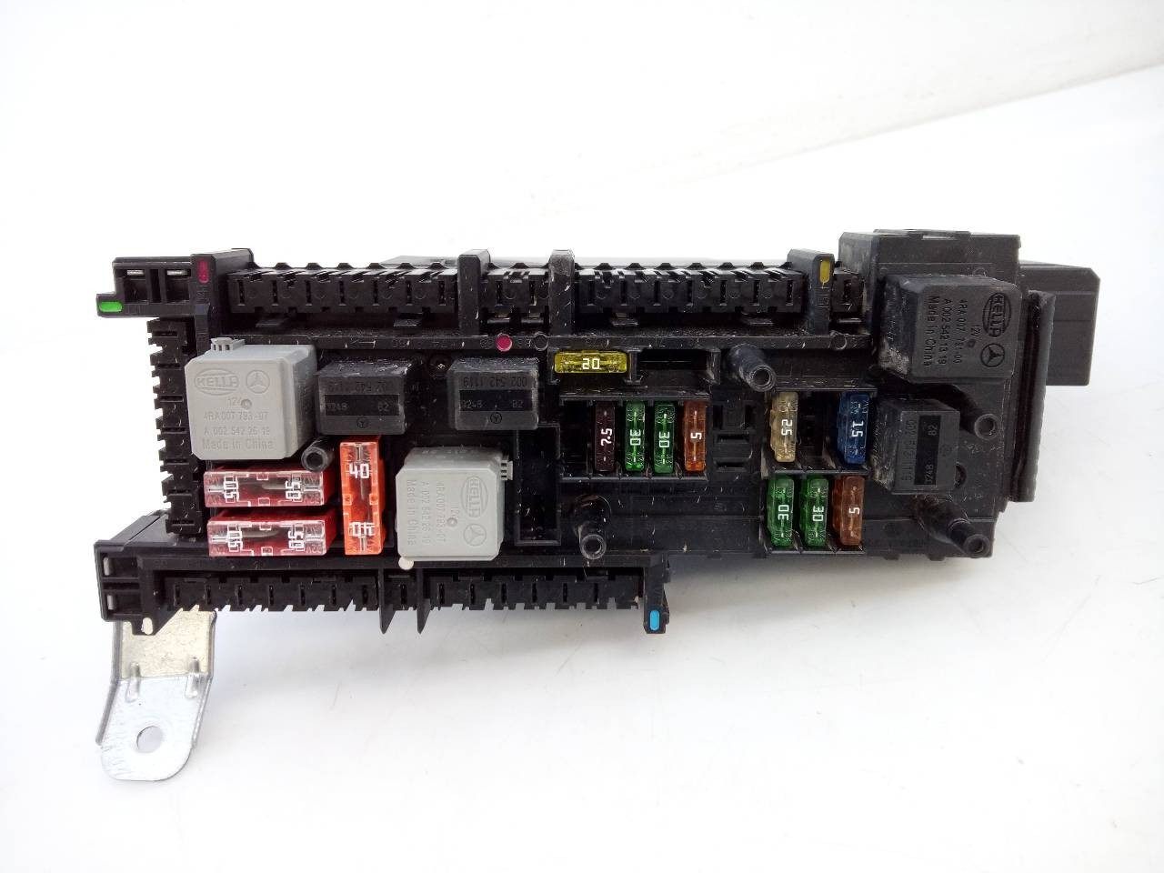 CAJA RELES / FUSIBLES MERCEDES-BENZ CLASE C (W204) FAMILIAR 2049065602 / E3-A1-14-7 / 5DK01102242 2049065602E3A11475DK01102242 - Vista 3