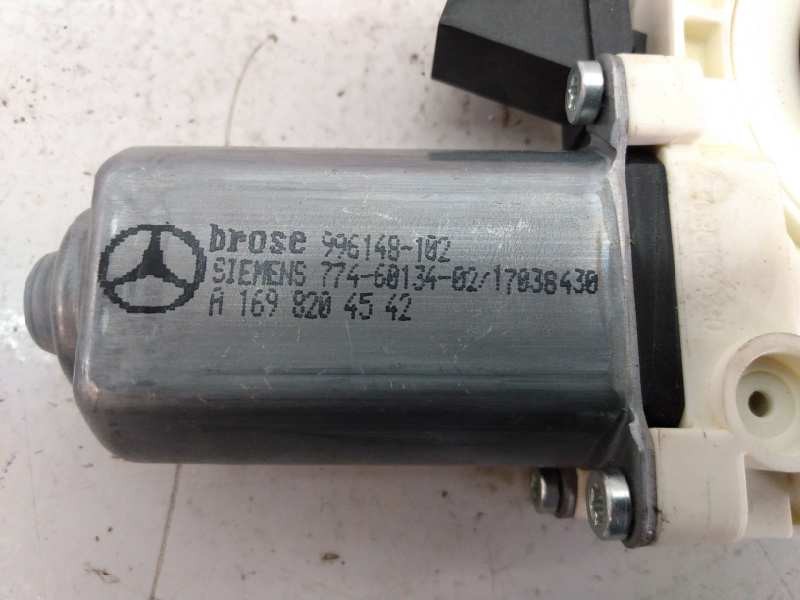 MOTOR ELEVALUNAS TRASERO IZQUIERDO MERCEDES-BENZ CLASE B (W245) A1698204542 / E1-A2-4-2 / 7746013402 A1698204542E1A2427746013402 - Vista 3