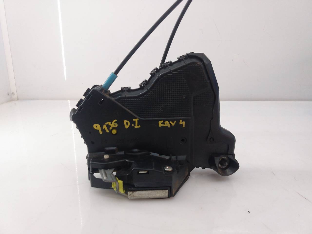 CERRADURA PUERTA DELANTERA IZQUIERDA TOYOTA RAV 4 A046693 / E2-B4-25-2 A046693E2B4252