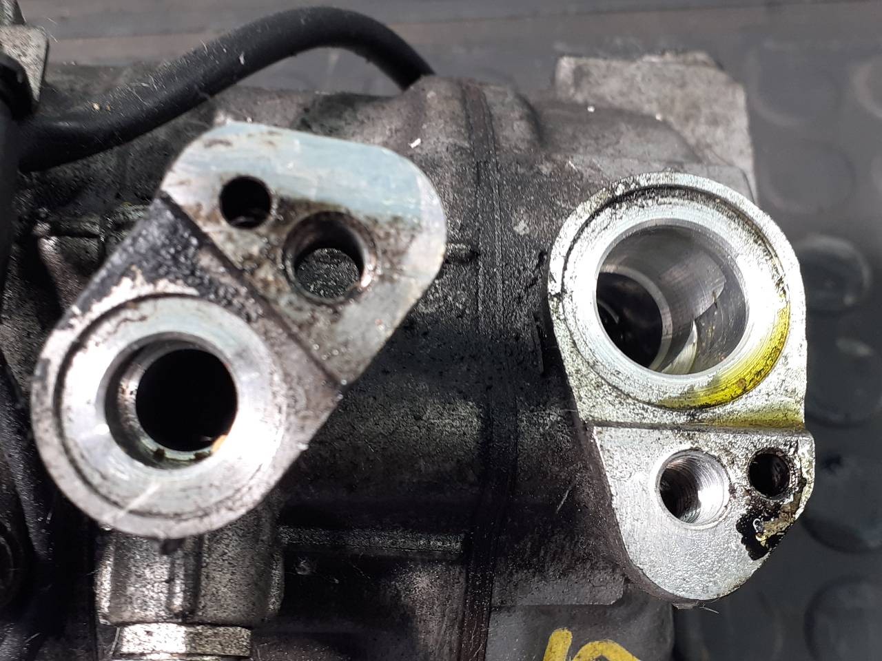 COMPRESOR AIRE ACONDICIONADO MERCEDES-BENZ SPRINTER III FURGÓN RWD / AWD (02-2018->) A0008303902 / P3-A1-24-1 / 07108810863 A0008303902P3A124107108810863 - Vista 2