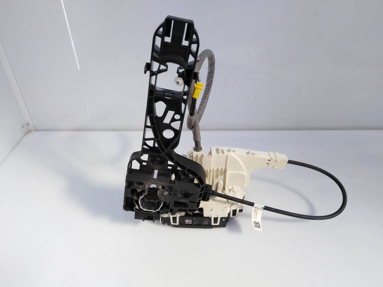 CERRADURA PUERTA DELANTERA DERECHA MERCEDES-BENZ SPRINTER III FURGÓN RWD / AWD (02-2018->) A9077200300 / E1-A2-16-2 A9077200300E1A2162