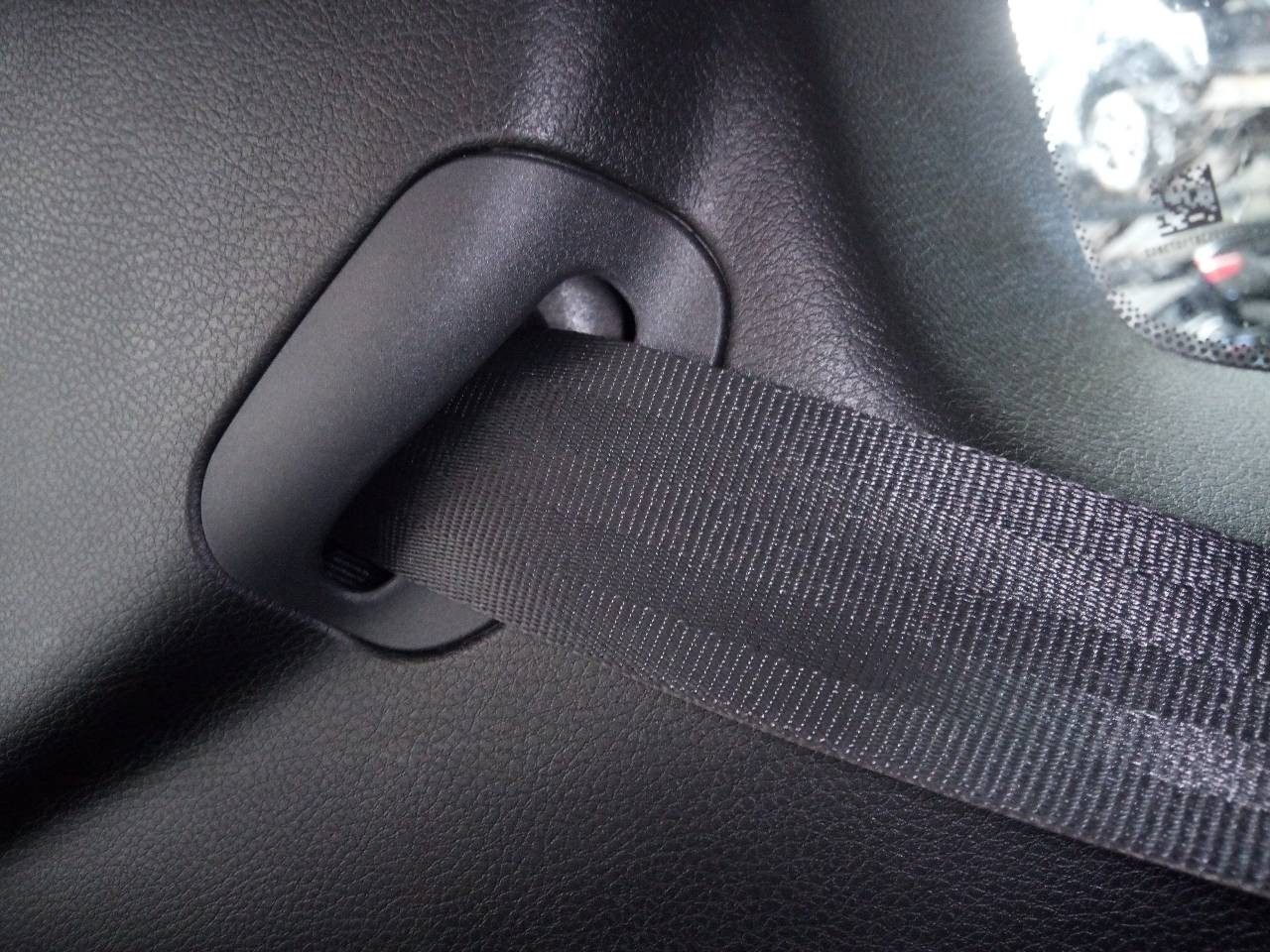 CINTURON SEGURIDAD TRASERO IZQUIERDO JEEP RENEGADE E1-B2-4-2 E1B242 - Vista 2