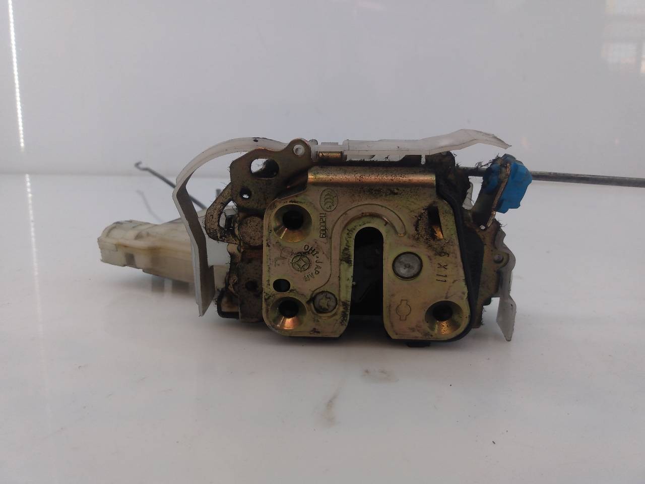 CERRADURA PUERTA DELANTERA IZQUIERDA RENAULT MAXITY E1-A1-20-1 E1A1201 - Vista 2