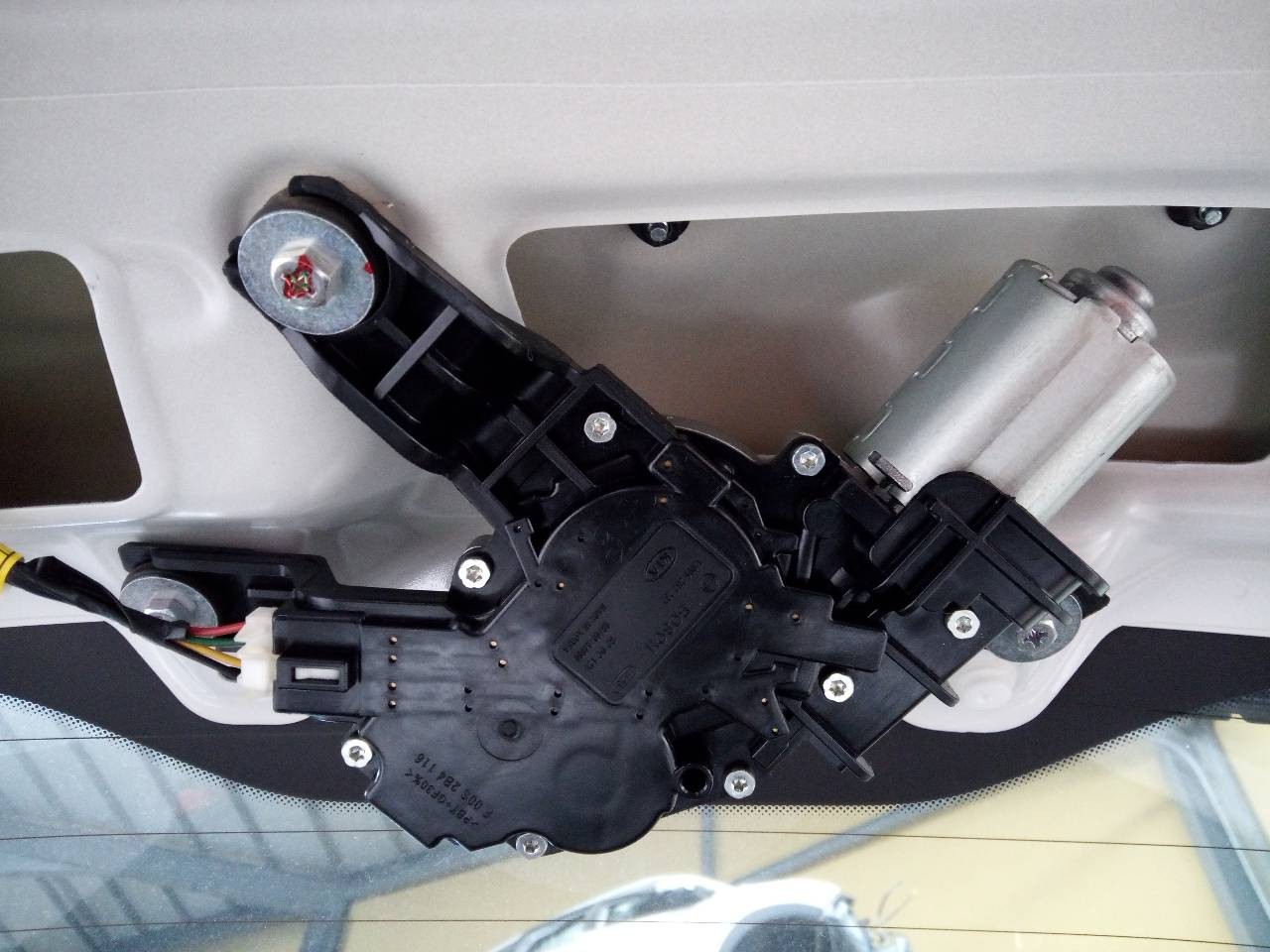 MOTOR LIMPIA TRASERO KIA CARENS ( ) 98700A4000 / F00S2B2232 98700A4000F00S2B2232