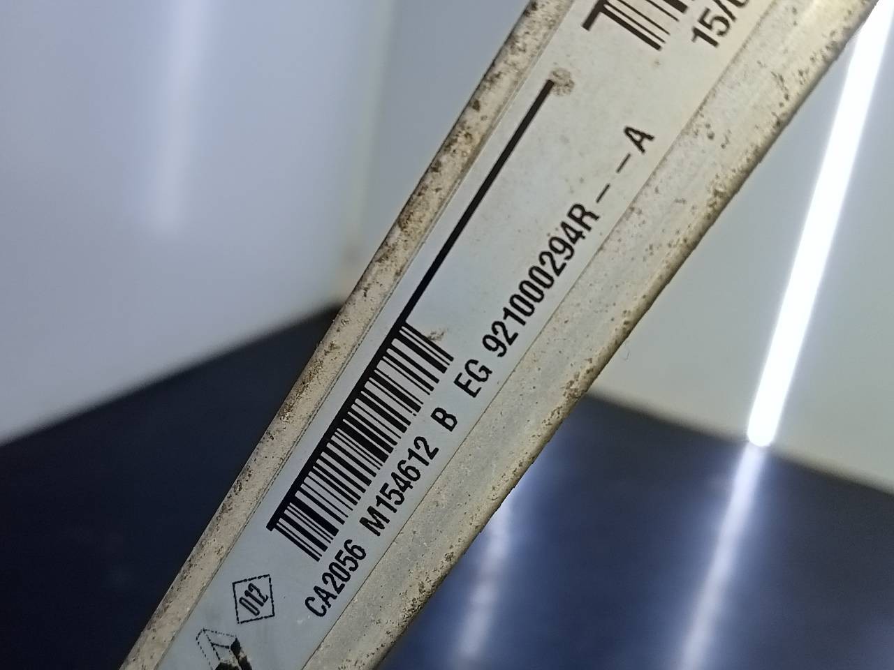CONDENSADOR / RADIADOR AIRE ACONDICIONADO RENAULT MEGANE III BERLINA 5 P 921000294R / P2-A4-9 921000294RP2A49 - Vista 2