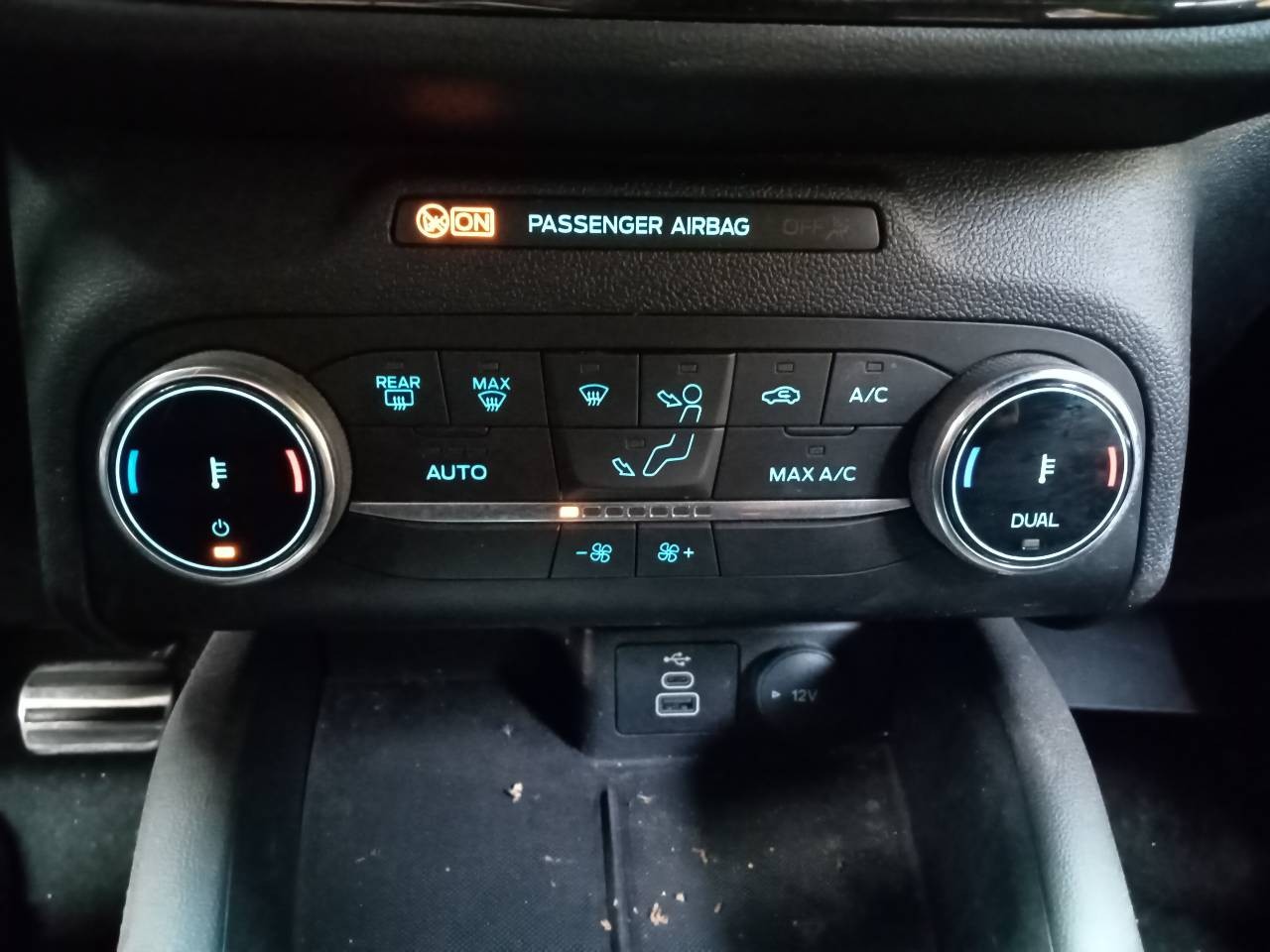 MANDO CLIMATIZADOR FORD KUGA LJ6T18K811CB / E3-B3-34-2 LJ6T18K811CBE3B3342 - Vista 2
