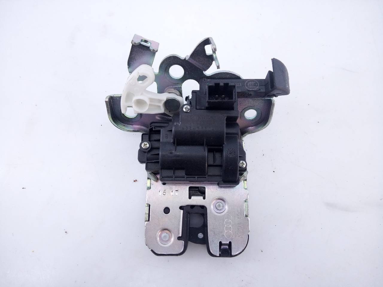 CERRADURA MALETERO / PORTON SKODA FABIA 111351B / E1-A5-39-1 / 8R0827505A 111351BE1A53918R0827505A - Vista 3