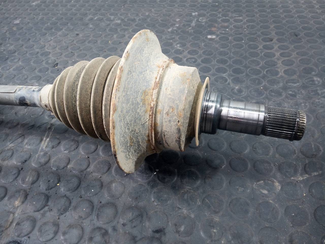 TRANSMISION DELANTERA IZQUIERDA MERCEDES-BENZ CLASE M (W166) A1663301601 / P1-B6-28 A1663301601P1B628 - Vista 2