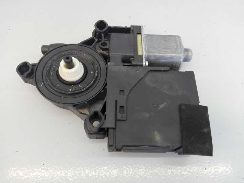 MOTOR ELEVALUNAS DELANTERO IZQUIERDO VOLKSWAGEN PASSAT LIM. (362) 3C0959703A / E1-B6-32-1 / 988691301 3C0959703AE1B6321988691301 - Vista 2