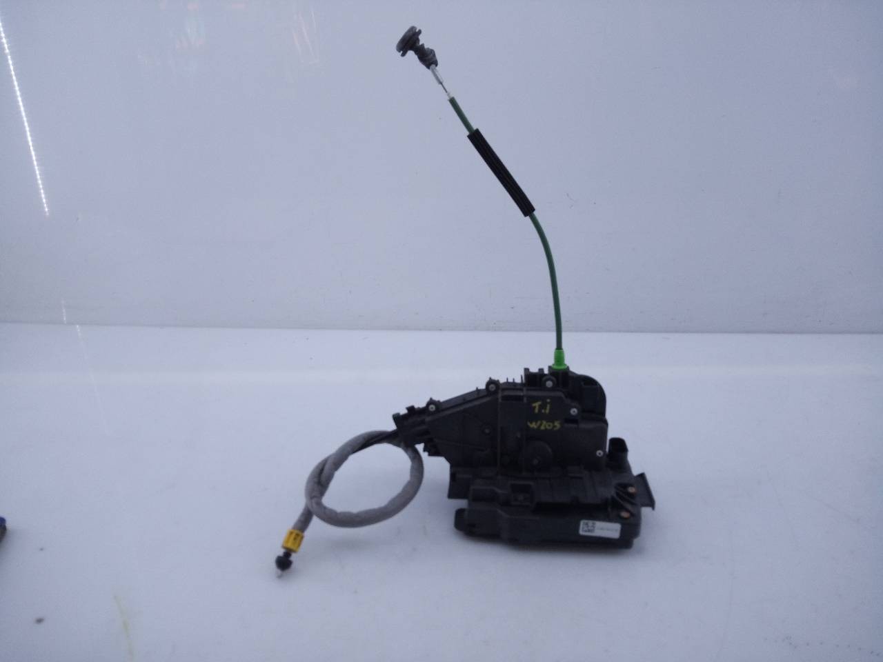 CERRADURA PUERTA TRASERA IZQUIERDA MERCEDES-BENZ CLASE C (W205) LIM. A0997303700 / E1-A2-40-2 A0997303700E1A2402