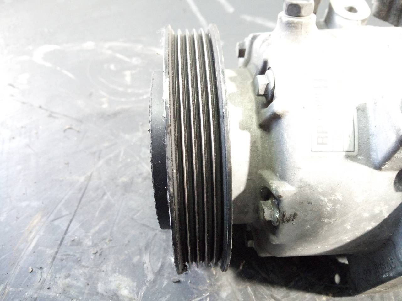 COMPRESOR AIRE ACONDICIONADO KIA CARENS ( ) F500PNBCA09 / P3-A3-23-1 / R1234VF F500PNBCA09P3A3231R1234VF - Vista 2