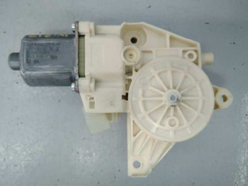 MOTOR ELEVALUNAS TRASERO IZQUIERDO MERCEDES-BENZ CLASE E (W212) FAMILIAR A2048200542 / E1-A2-40-2 / 0130822505 A2048200542E1A24020130822505