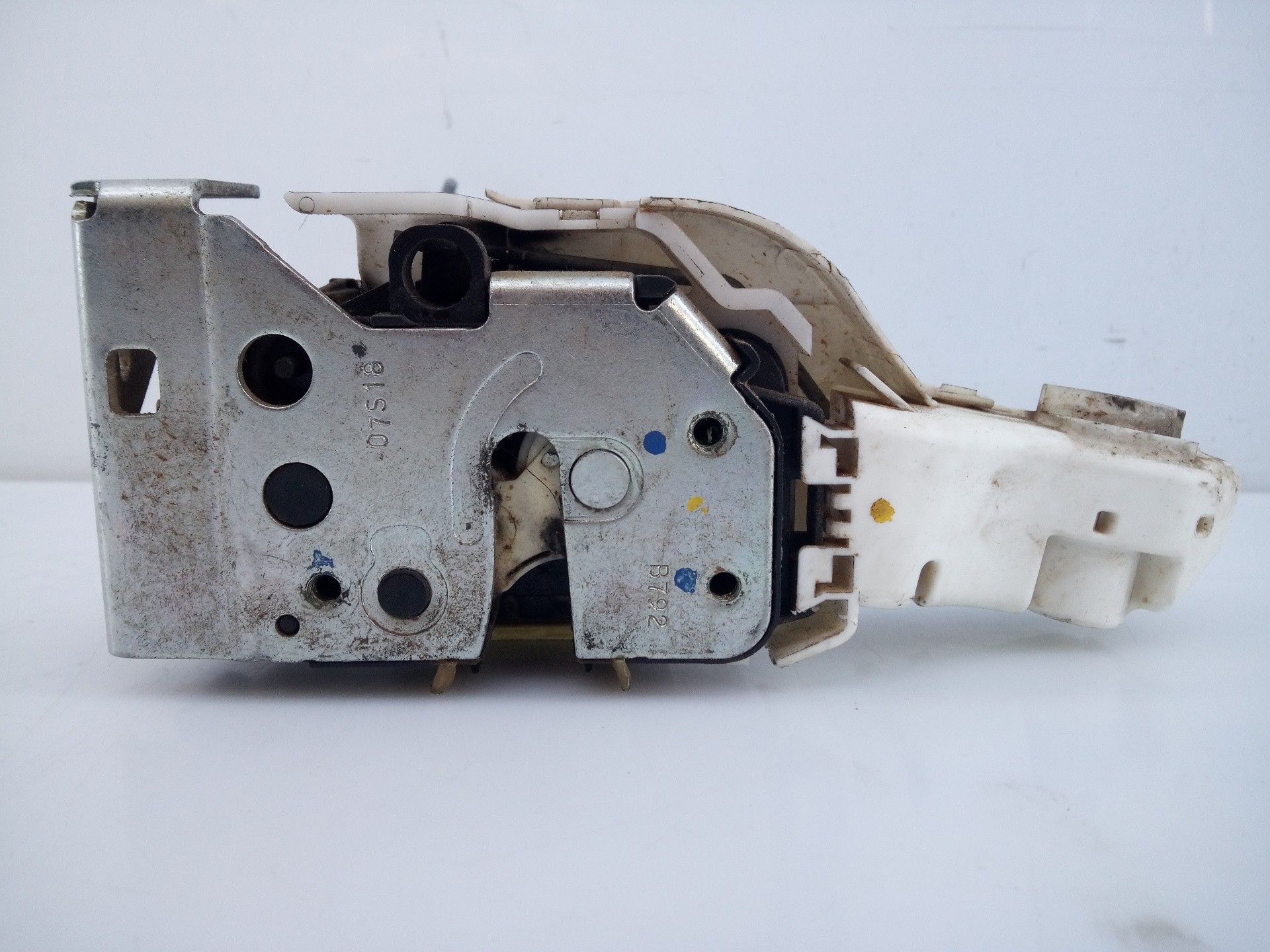 CERRADURA PUERTA DELANTERA IZQUIERDA FIAT TIPO II (357) FAM 519836030 / E2-B2-54-1 / X18C20 519836030E2B2541X18C20 - Vista 2