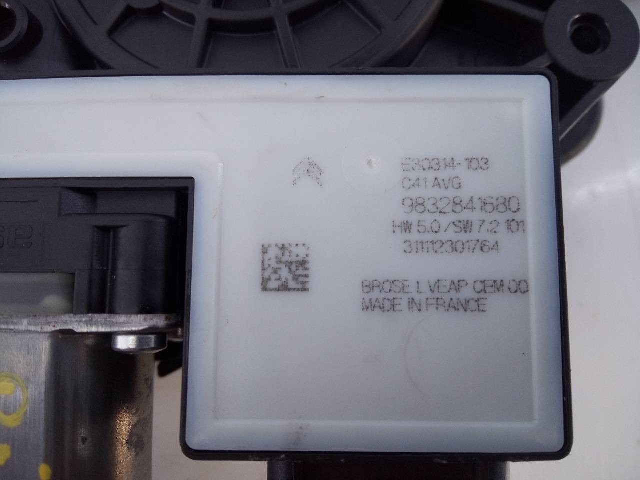 ELEVALUNAS DELANTERO IZQUIERDO CITROËN C4 III 9832841680 / E1-A4-24-2 9832841680E1A4242 - Vista 3