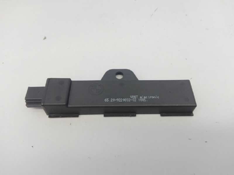 ANTENA BMW SERIE X1 (F48) 6520922083202 / E3-A2-26-4 6520922083202E3A2264