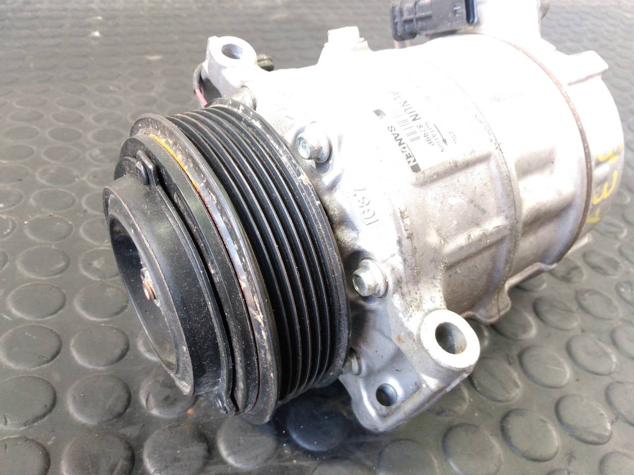 COMPRESOR AIRE ACONDICIONADO LAND ROVER EVOQUE CPLA19D629BG / P3-A3-5-1 CPLA19D629BGP3A351 - Vista 2