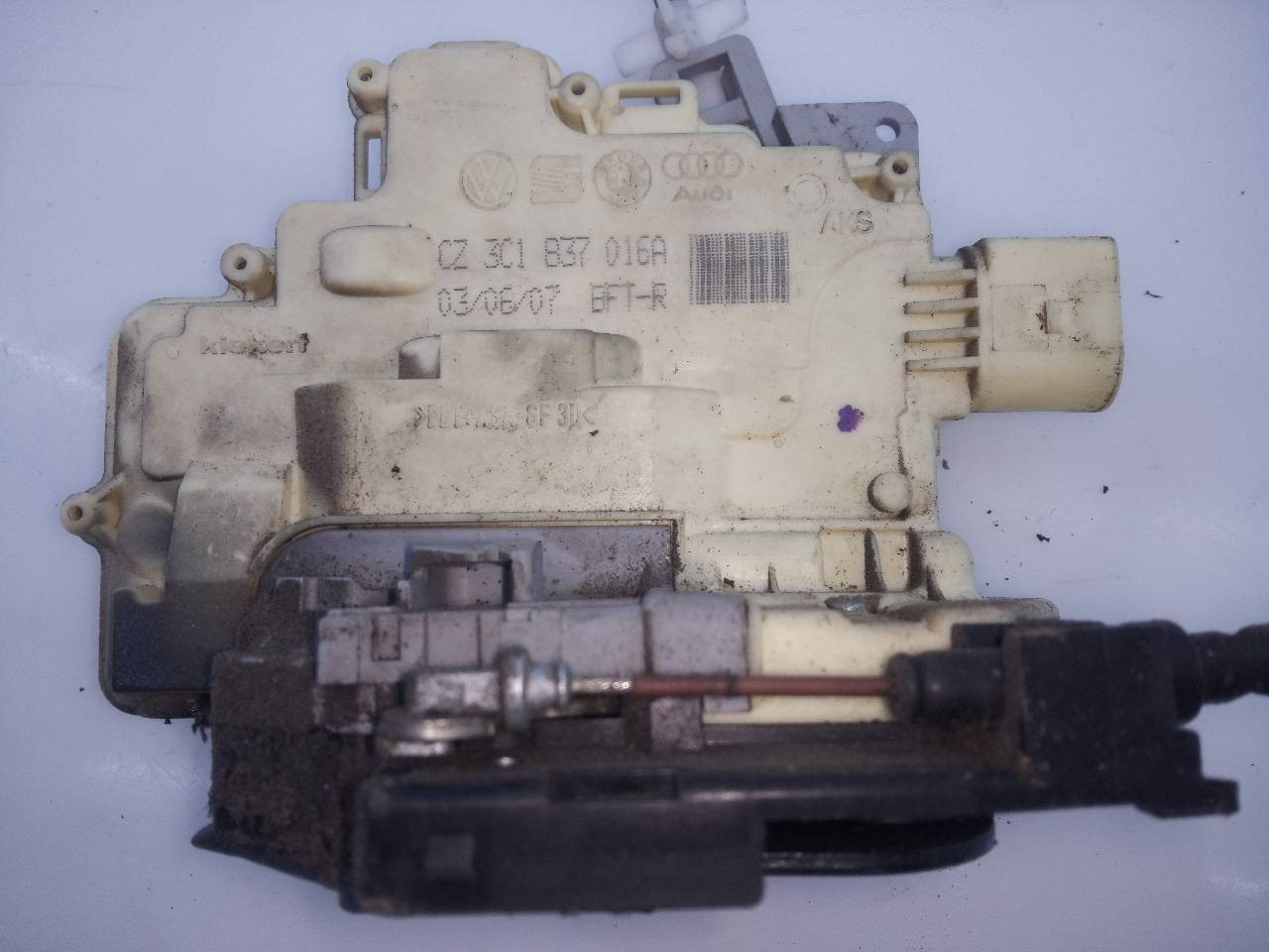CERRADURA PUERTA DELANTERA DERECHA VOLKSWAGEN PASSAT BERLINA (3C2) 3C1837016A / E1-B6-24-1 3C1837016AE1B6241 - Vista 3