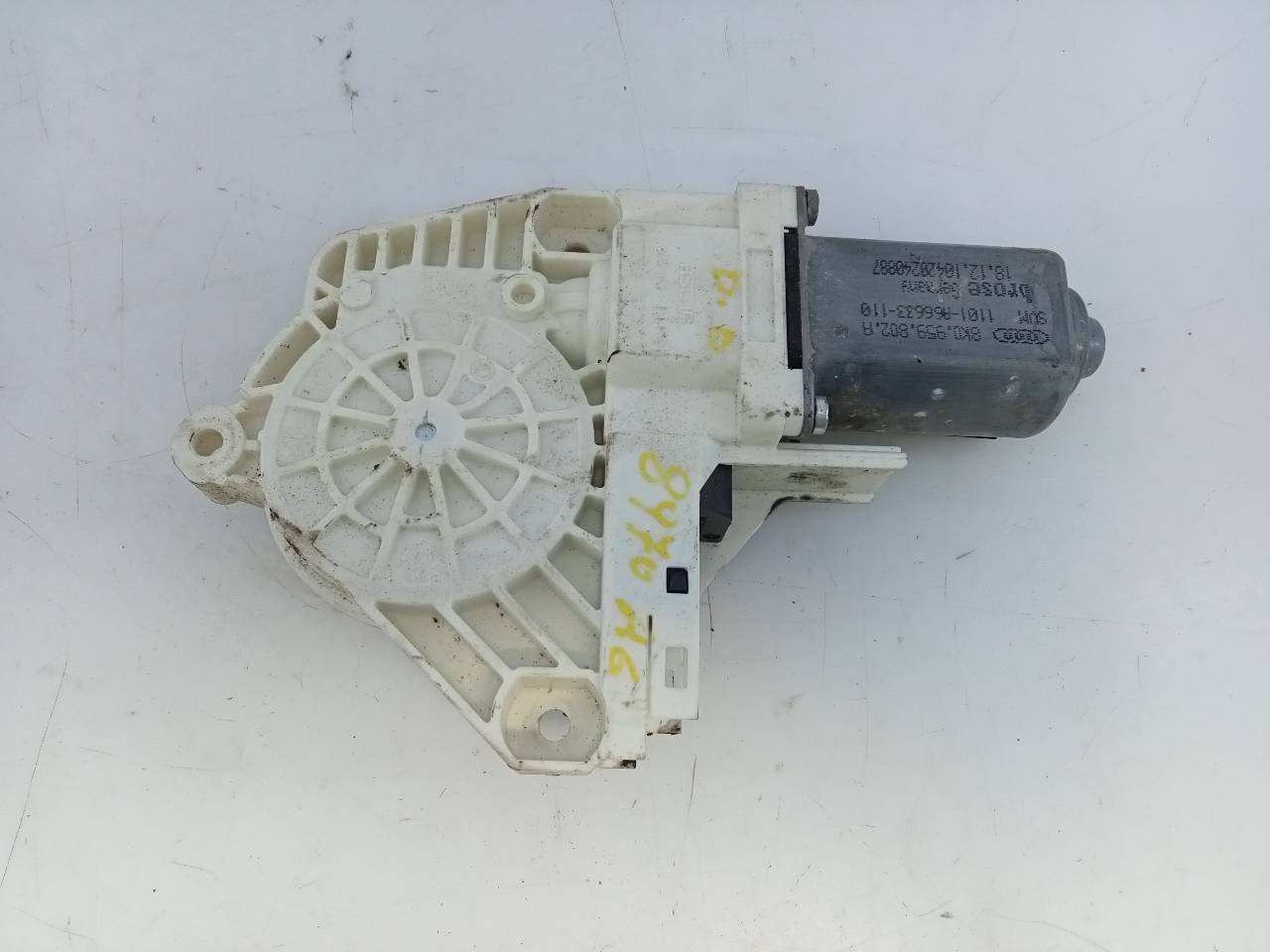 MOTOR ELEVALUNAS DELANTERO DERECHO AUDI A6 BERLINA (4F2) 8K0959802A / E2-A1-39-1 8K0959802AE2A1391