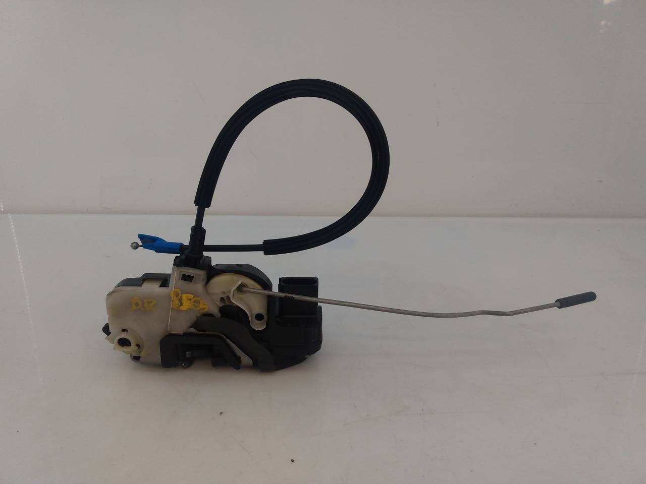 CERRADURA PUERTA DELANTERA DERECHA CHEVROLET CRUZE HATCHBACK 13579523 / E2-B6-15-1 / 3027086 13579523E2B61513027086