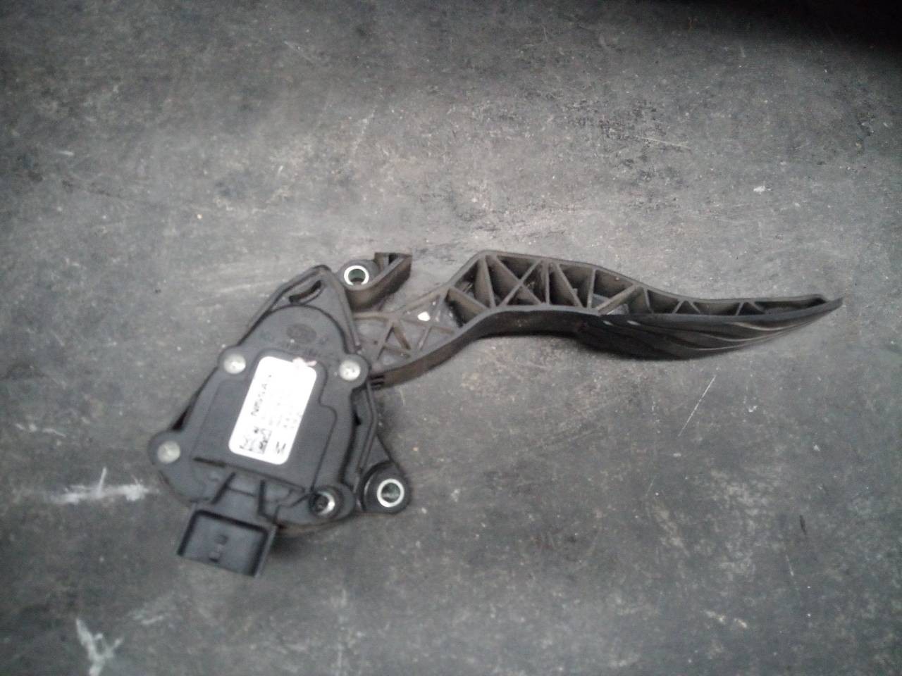 PEDAL ACELERADOR RENAULT KADJAR 180024BA0B / 6PV00997815 180024BA0B6PV00997815
