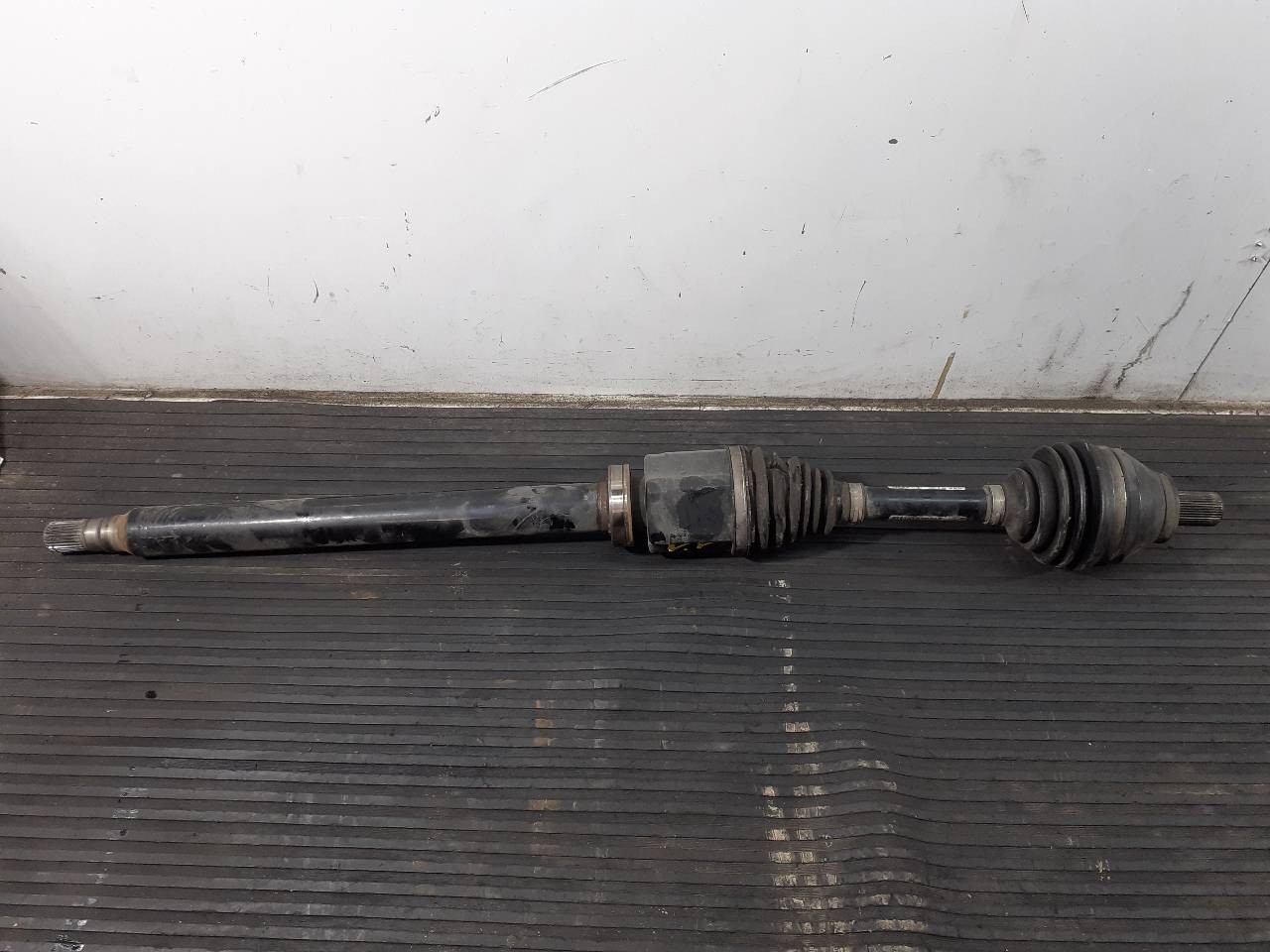 TRANSMISION DELANTERA DERECHA VOLVO V60 KOMBI 6G9N3B436BE / P1-A6-17 6G9N3B436BEP1A617