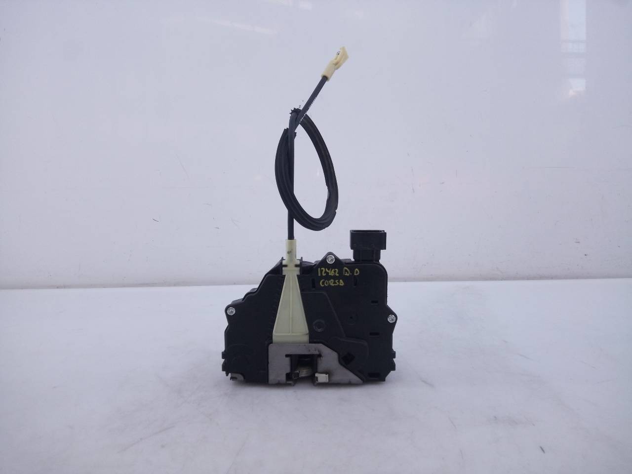 CERRADURA PUERTA DELANTERA DERECHA OPEL CORSA E 13431840 / E2-B6-60-1 / 0325407955 13431840E2B66010325407955