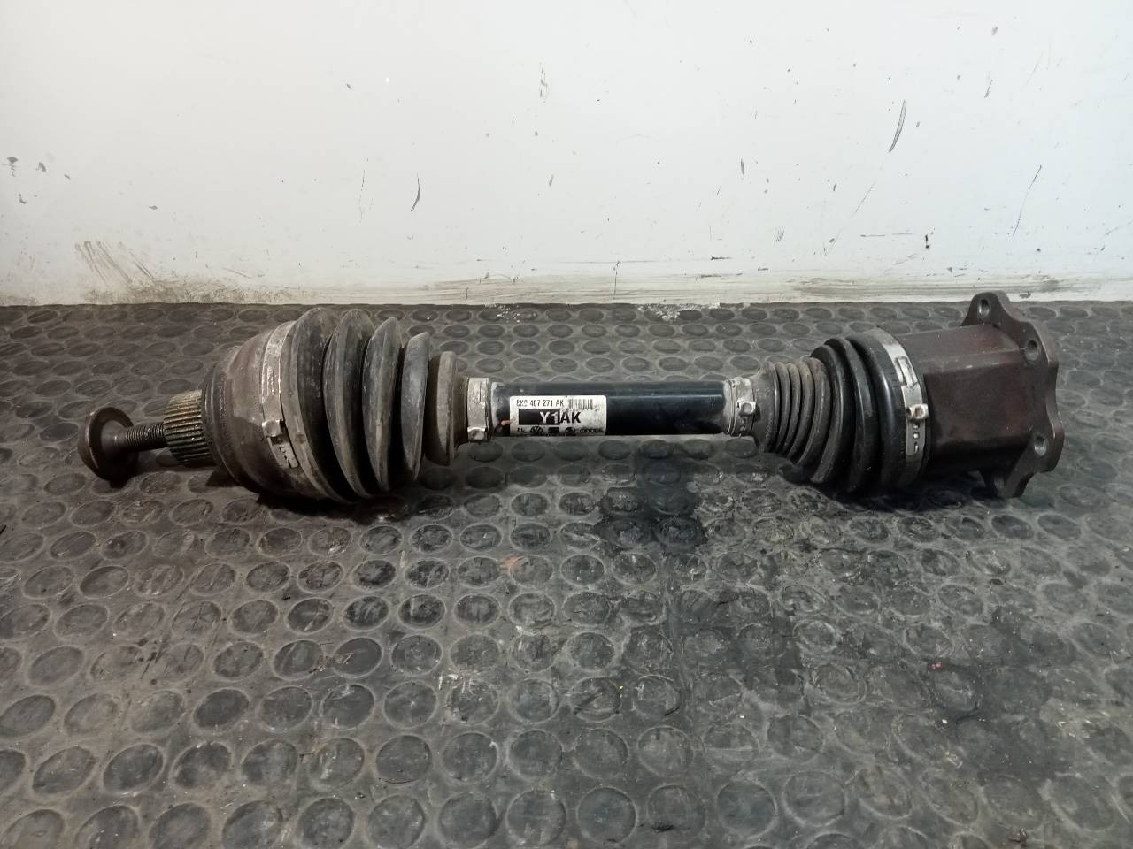 TRANSMISION DELANTERA IZQUIERDA AUDI A4 BER. (B8) 8K0407271AK / P1-B6-24 8K0407271AKP1B624