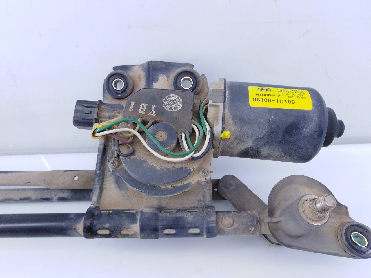 MOTOR LIMPIA DELANTERO HYUNDAI GETZ (TB) 981001C100 / E2-B5-30-2 981001C100E2B5302 - Vista 3