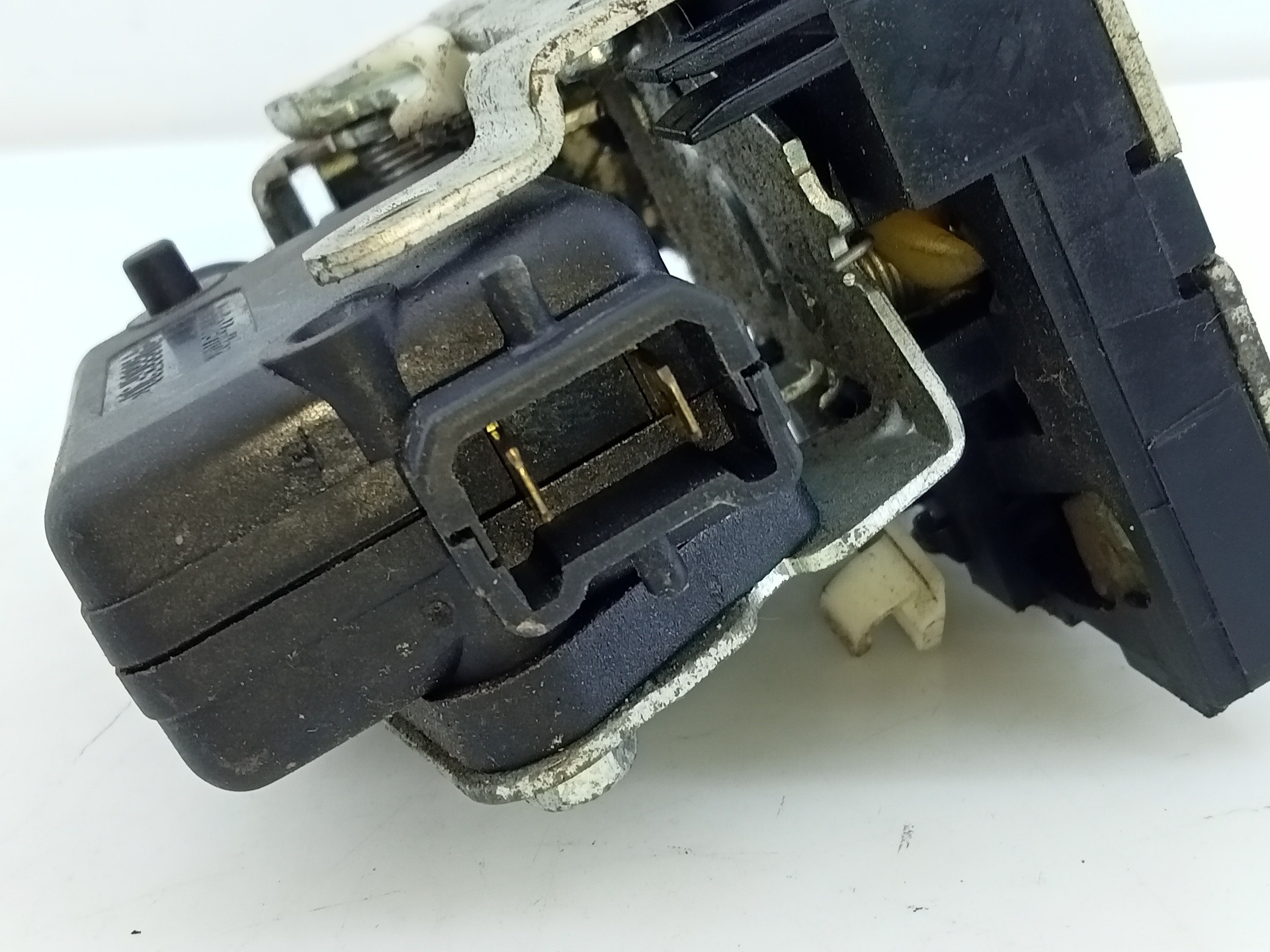 CERRADURA PUERTA TRASERA DERECHA DACIA DUSTER E1-A1-44-1 E1A1441 - Vista 2