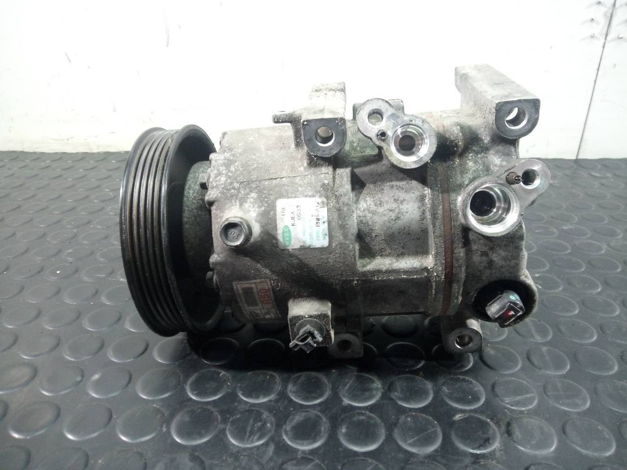 COMPRESOR AIRE ACONDICIONADO KIA CARENS ( ) F500PNBCA12 / P3-B3-15-1 F500PNBCA12P3B3151