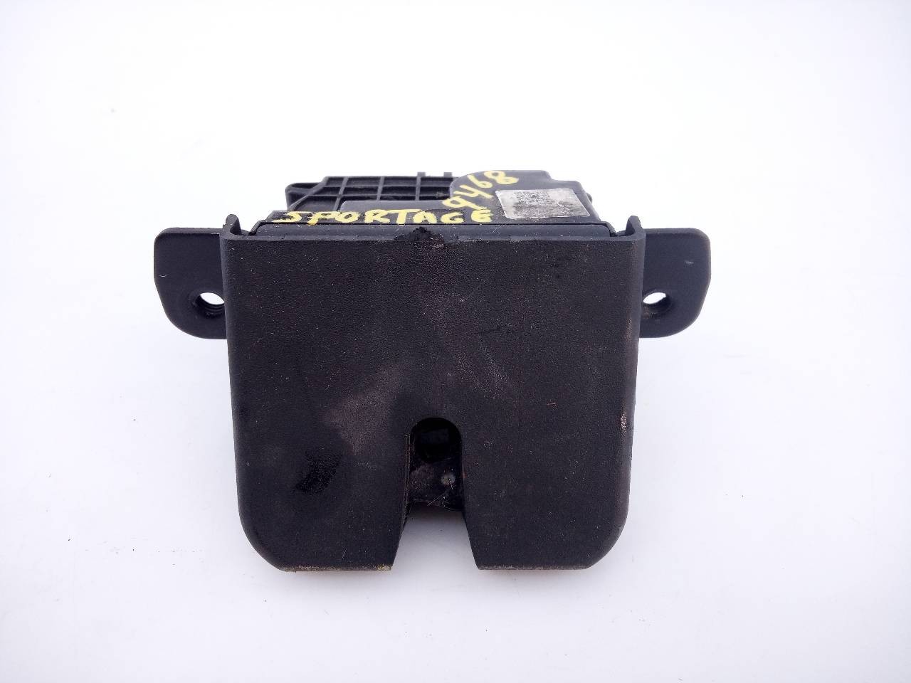 CERRADURA MALETERO / PORTON KIA SPORTAGE NH5M1908 / E2-B5-61-1 NH5M1908E2B5611