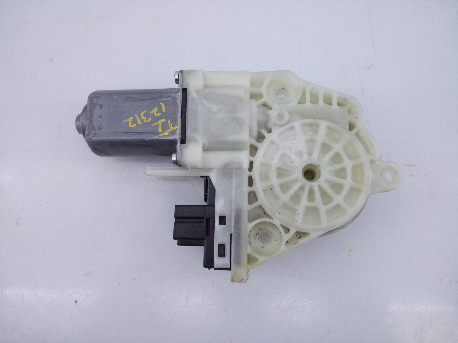 MOTOR ELEVALUNAS TRASERO IZQUIERDO PORSCHE PANAMERA 924205100 / E1-A5-27-2 / 7746025500 924205100E1A52727746025500
