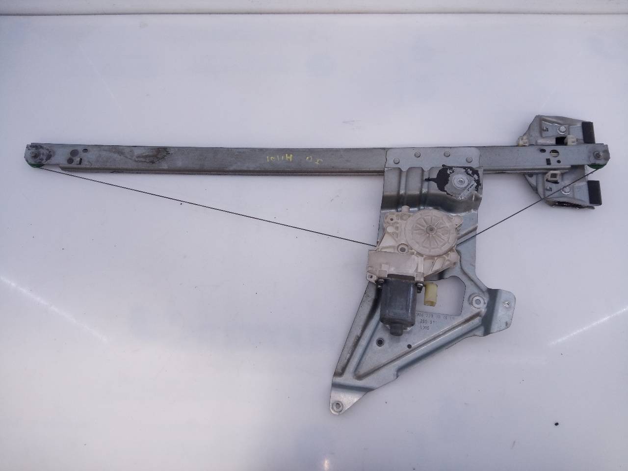 ELEVALUNAS DELANTERO IZQUIERDO MERCEDES-BENZ SPRINTERII CAJA CERRADA (DESDE 01.06) A9067200046 / E1-A2-16-2 A9067200046E1A2162